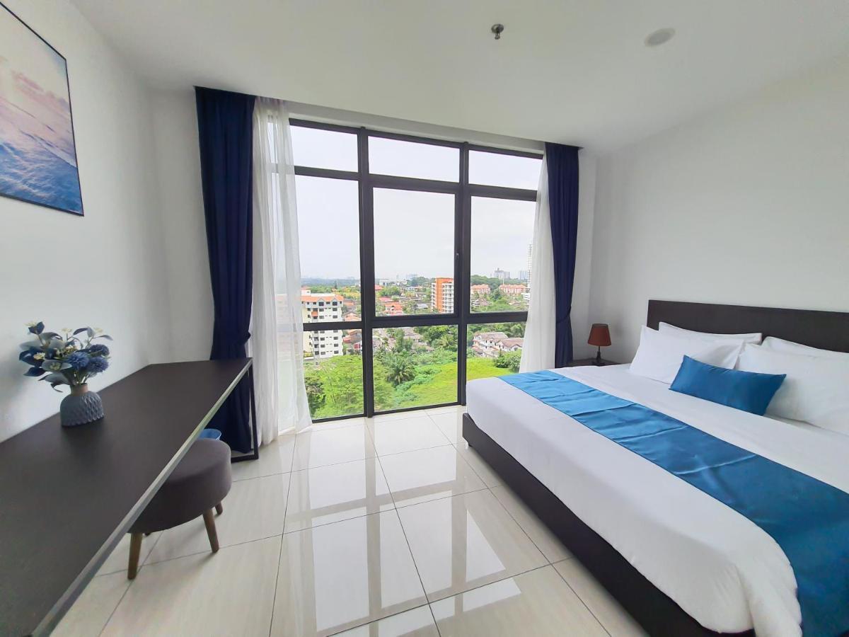 Ramada Suites By Wyndham The Straits ג'והור בהרו מראה חיצוני תמונה