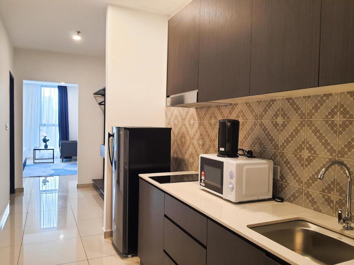 Ramada Suites By Wyndham The Straits ג'והור בהרו מראה חיצוני תמונה