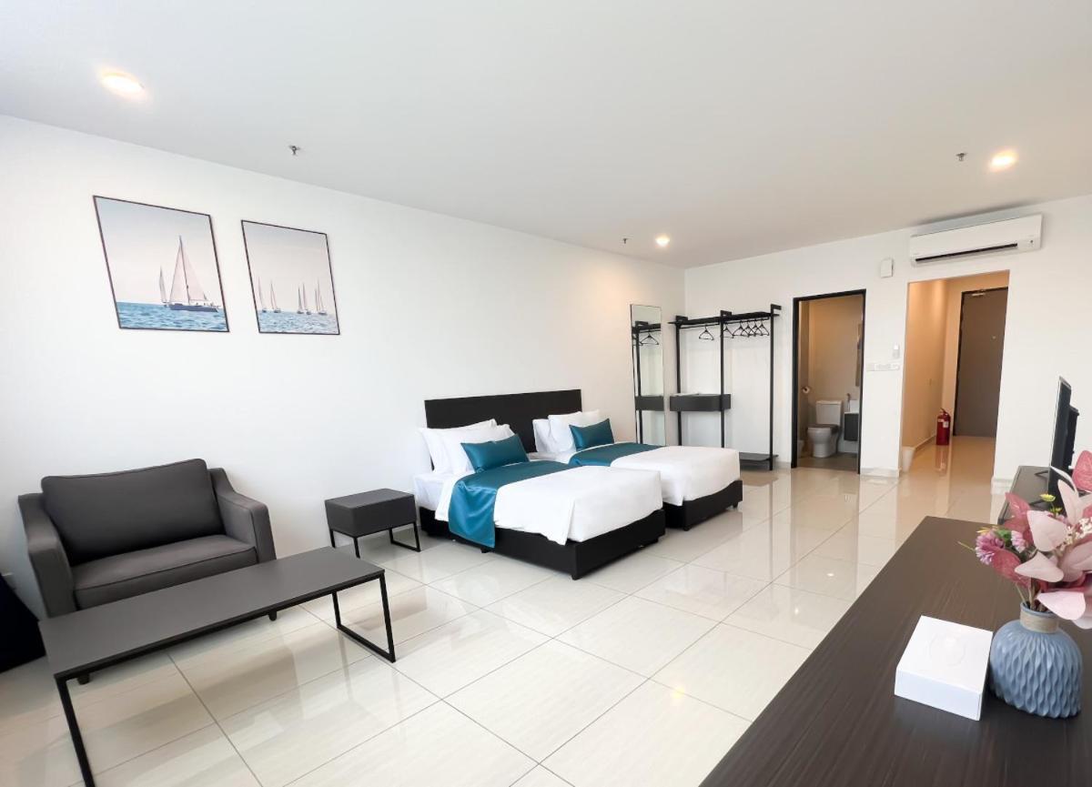 Ramada Suites By Wyndham The Straits ג'והור בהרו מראה חיצוני תמונה
