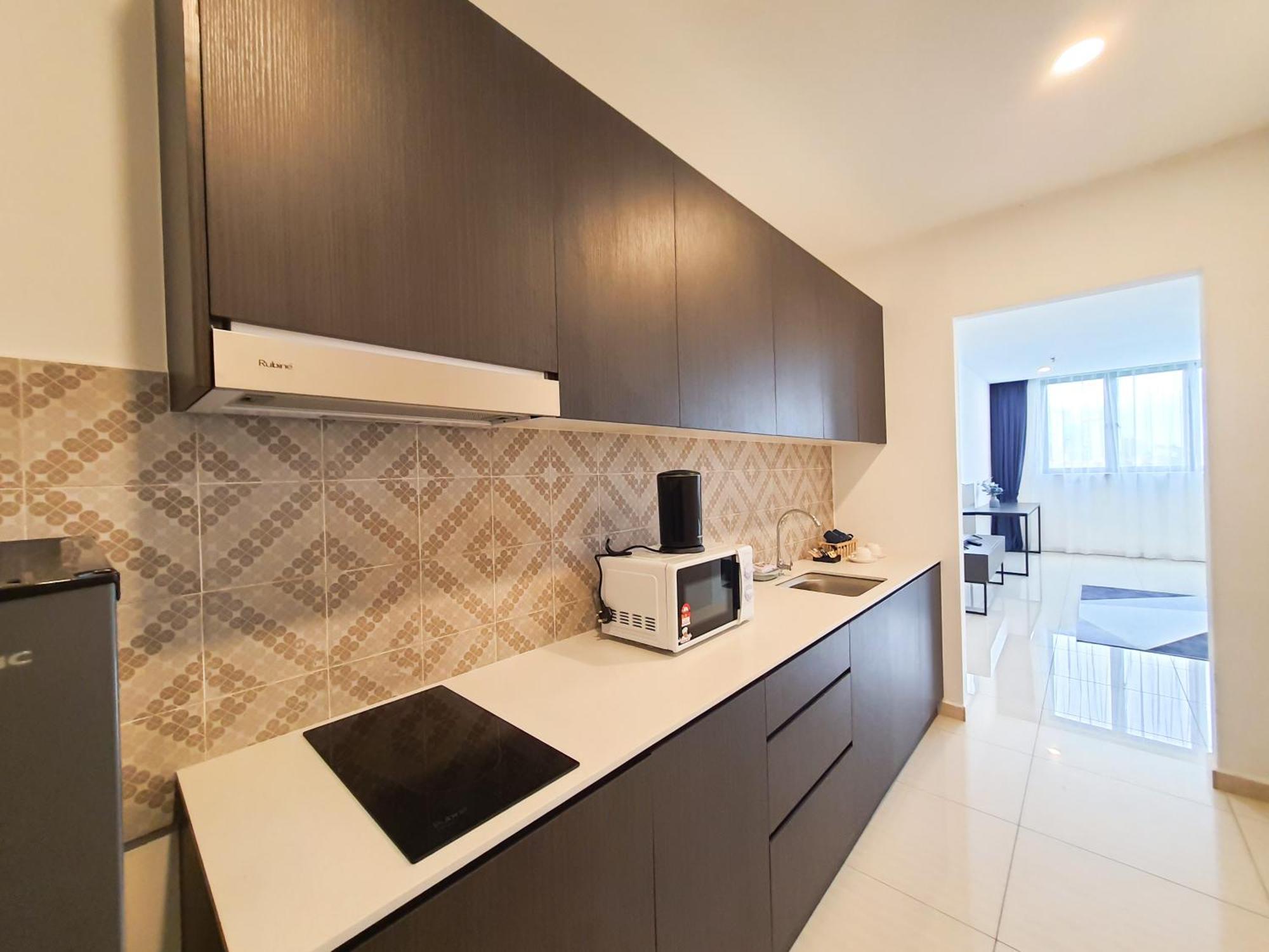 Ramada Suites By Wyndham The Straits ג'והור בהרו מראה חיצוני תמונה